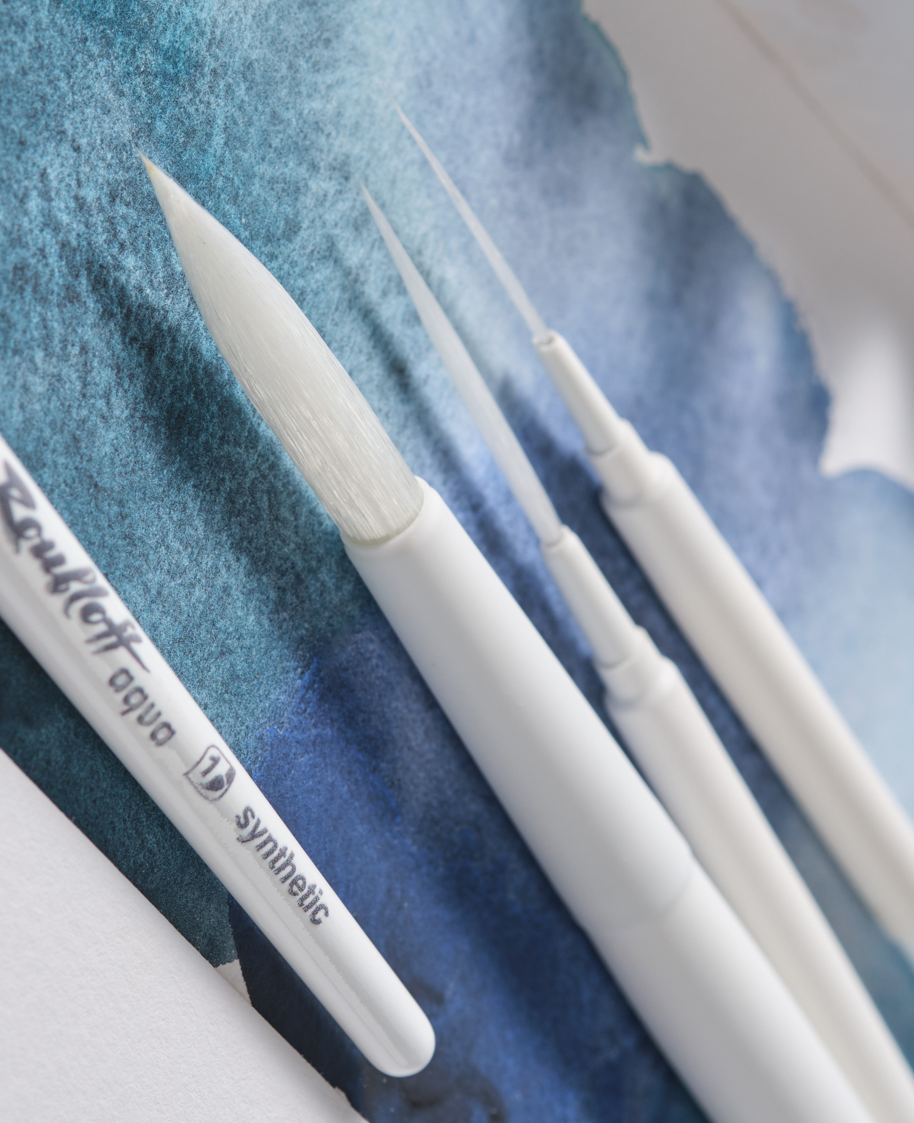 Aqua White liner