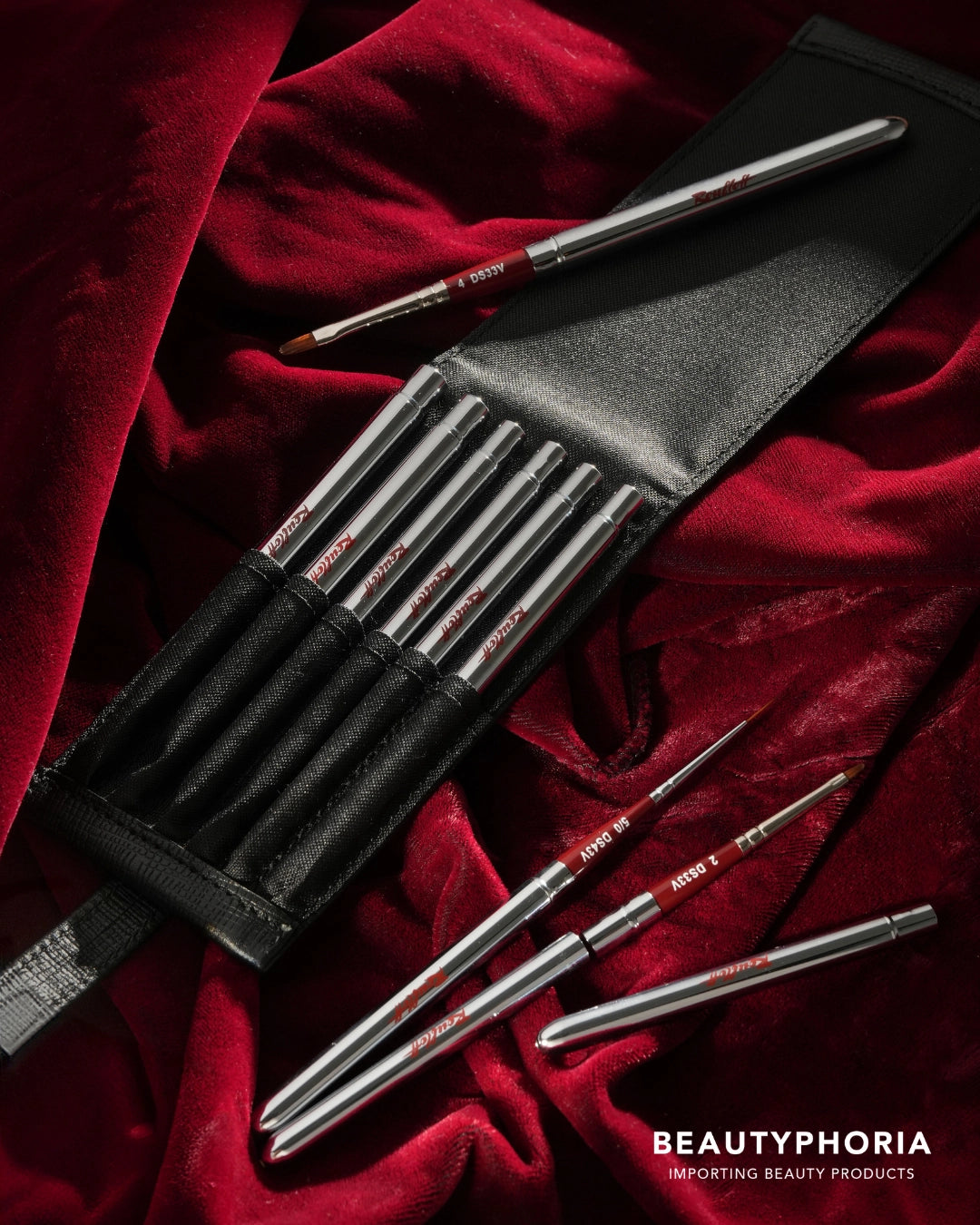 Exclusive Nail Brush Set with Caps Nº3